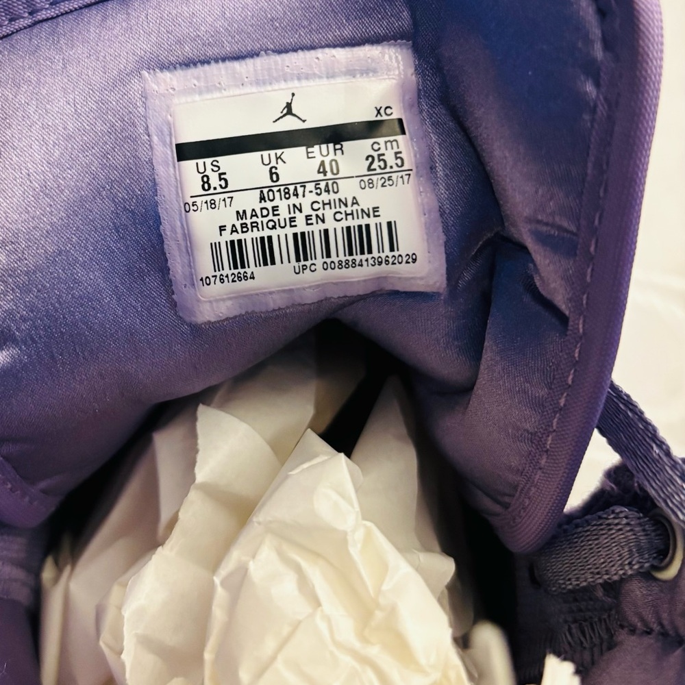 Air Jordan 1 Retro High 'Season of Her: Purple Earth' - Picture 8 of 12
